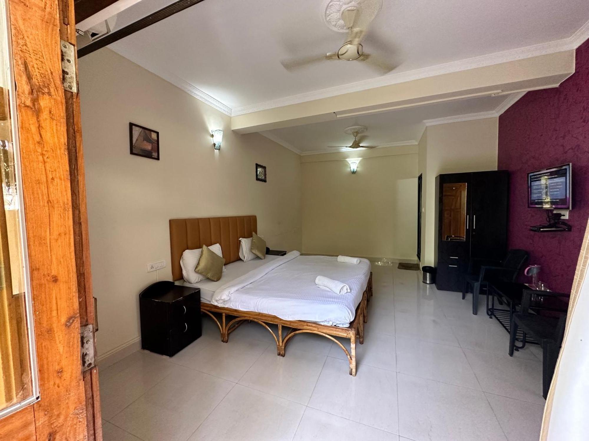 Hotel Leela Inn Candolim Marmagao Exterior foto